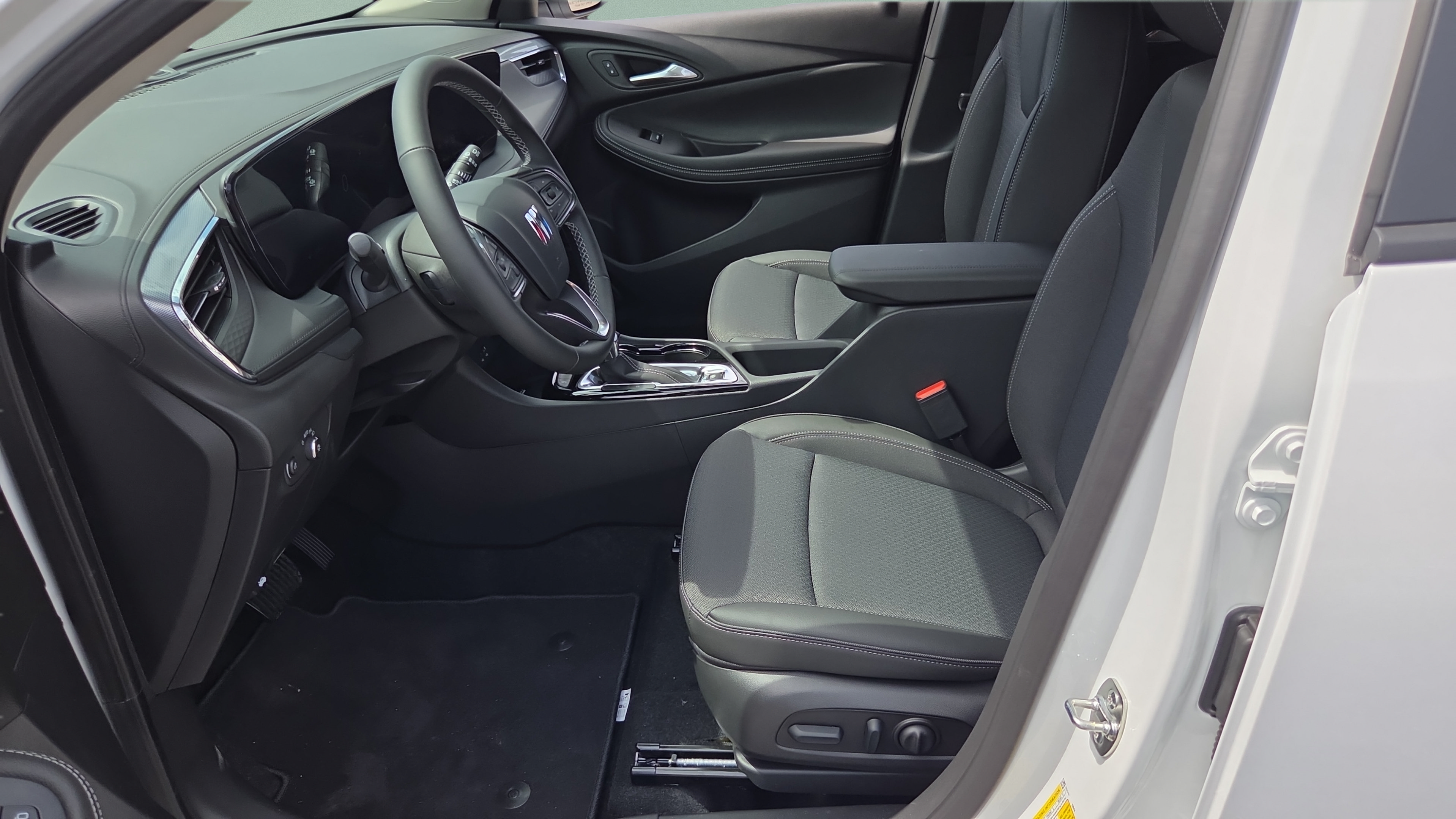 New 2026 Buick Encore GX Preferred w/ Advanced Technology Package FWD image 9