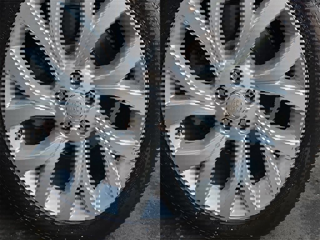 Used 2017 Land Rover Range Rover HSE image 26