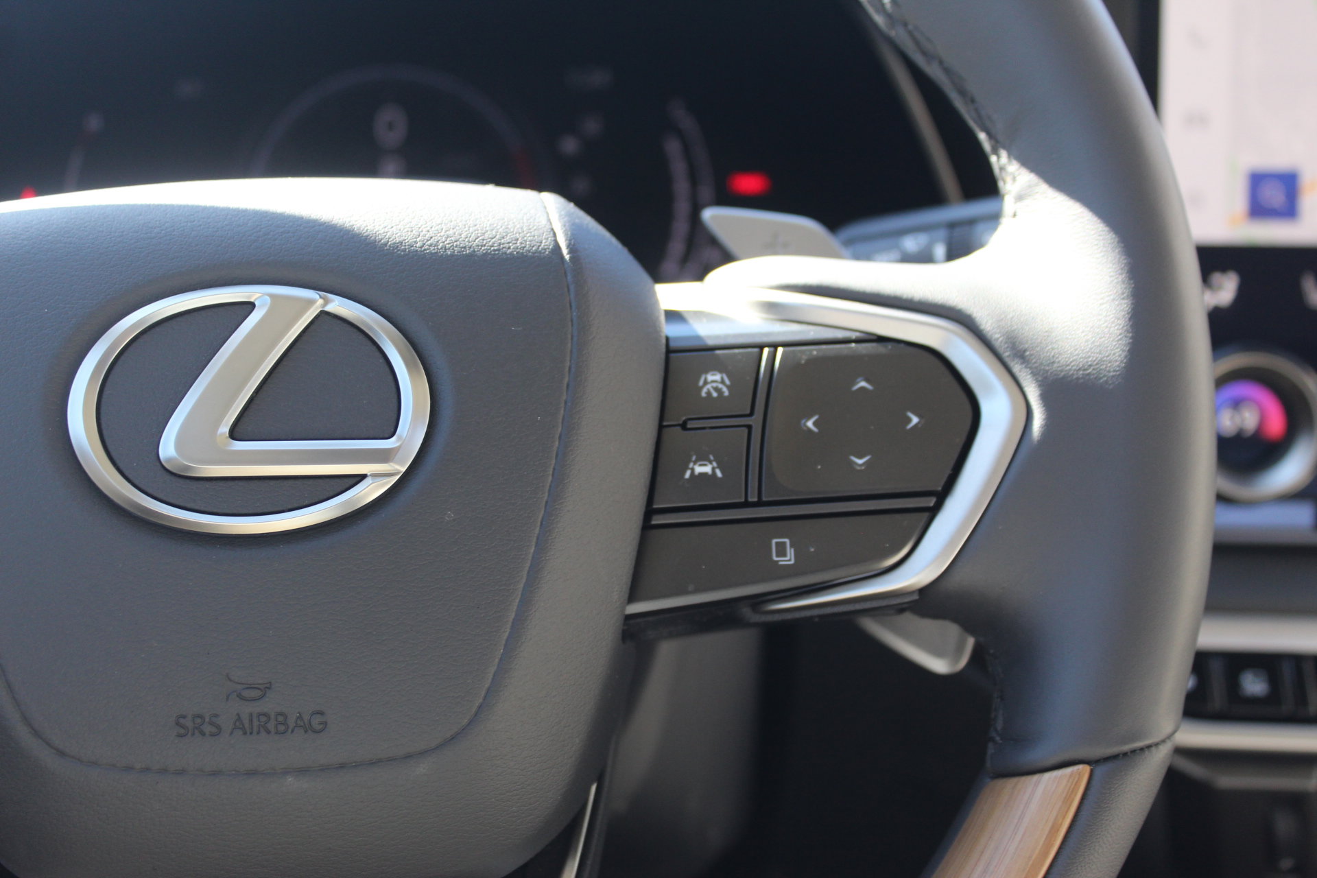 Used 2024 Lexus RX 350 Premium Plus w/ Convenience Package image 15