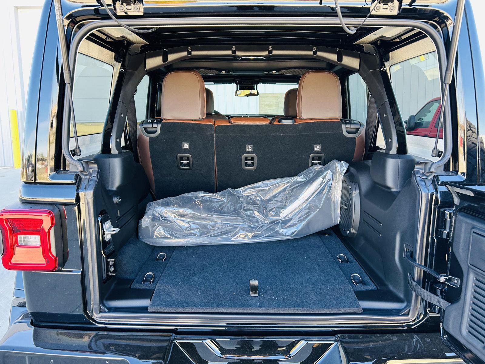 New 2025 Jeep Wrangler Unlimited Sport AWD/4WD image 32