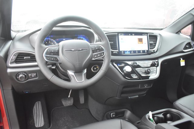 New 2026 Chrysler Voyager LX image 19