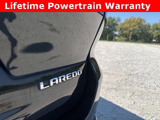 Used 2023 Jeep Grand Cherokee L Laredo image 10