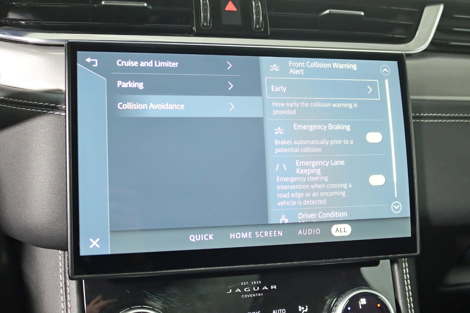 Used 2024 Jaguar F-PACE R-Dynamic S image 22