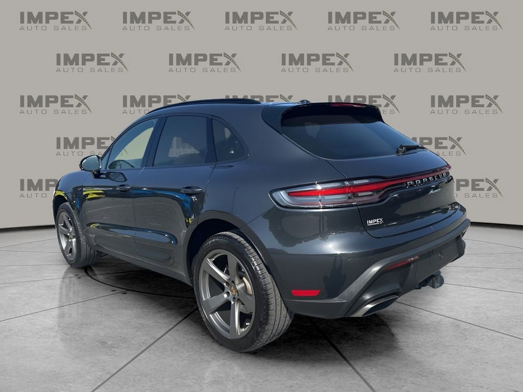 Used 2023 Porsche Macan Turbo image 3