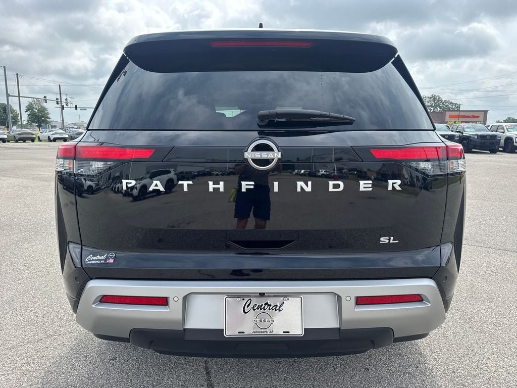 Used 2025 Nissan Pathfinder SL w/ Cargo Package FWD image 5