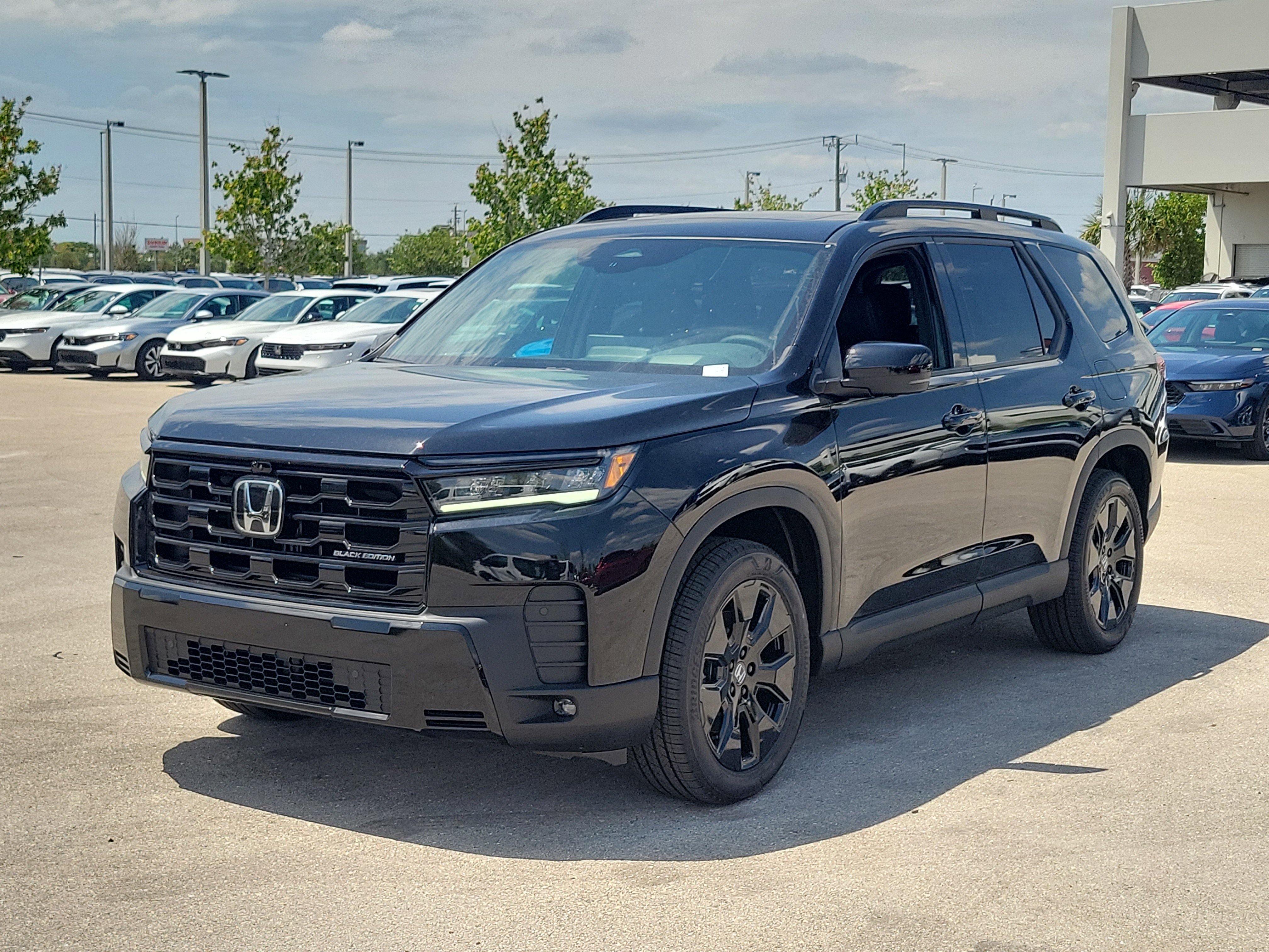 New 2026 Honda Pilot Black Edition image 3