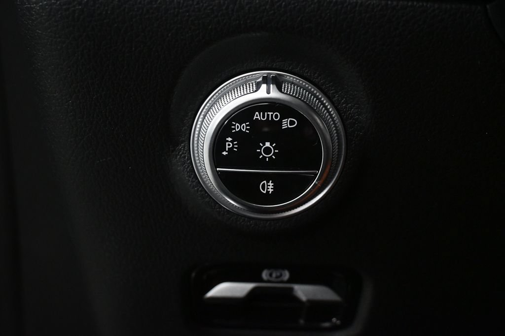 Certified 2022 Mercedes-Benz C 300 Sedan image 9