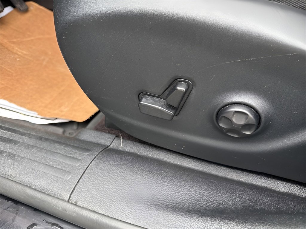 Used 2019 Jeep Cherokee Trailhawk w/ Comfort/Convenience Group image 23