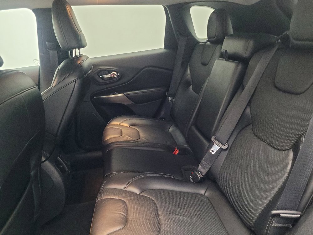 Used 2020 Jeep Cherokee Limited image 18