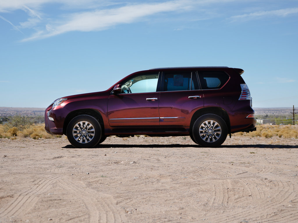 Used 2019 Lexus GX 460 Premium w/ Premium Package image 7