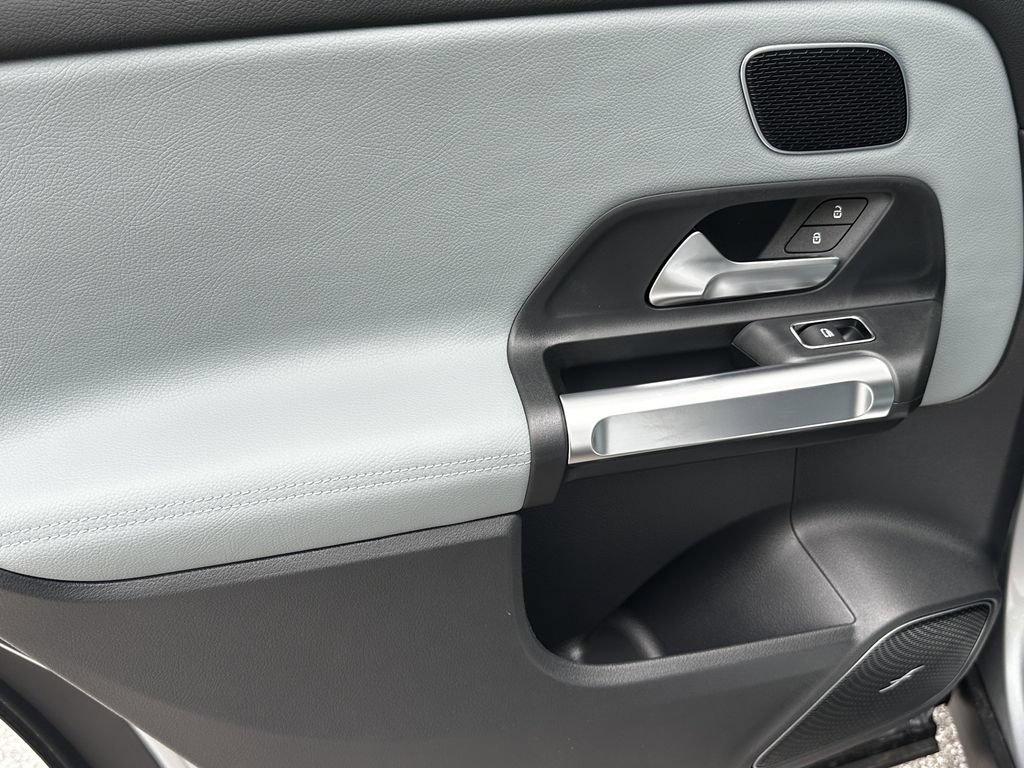 New 2026 Mercedes-Benz GLB 250 image 25