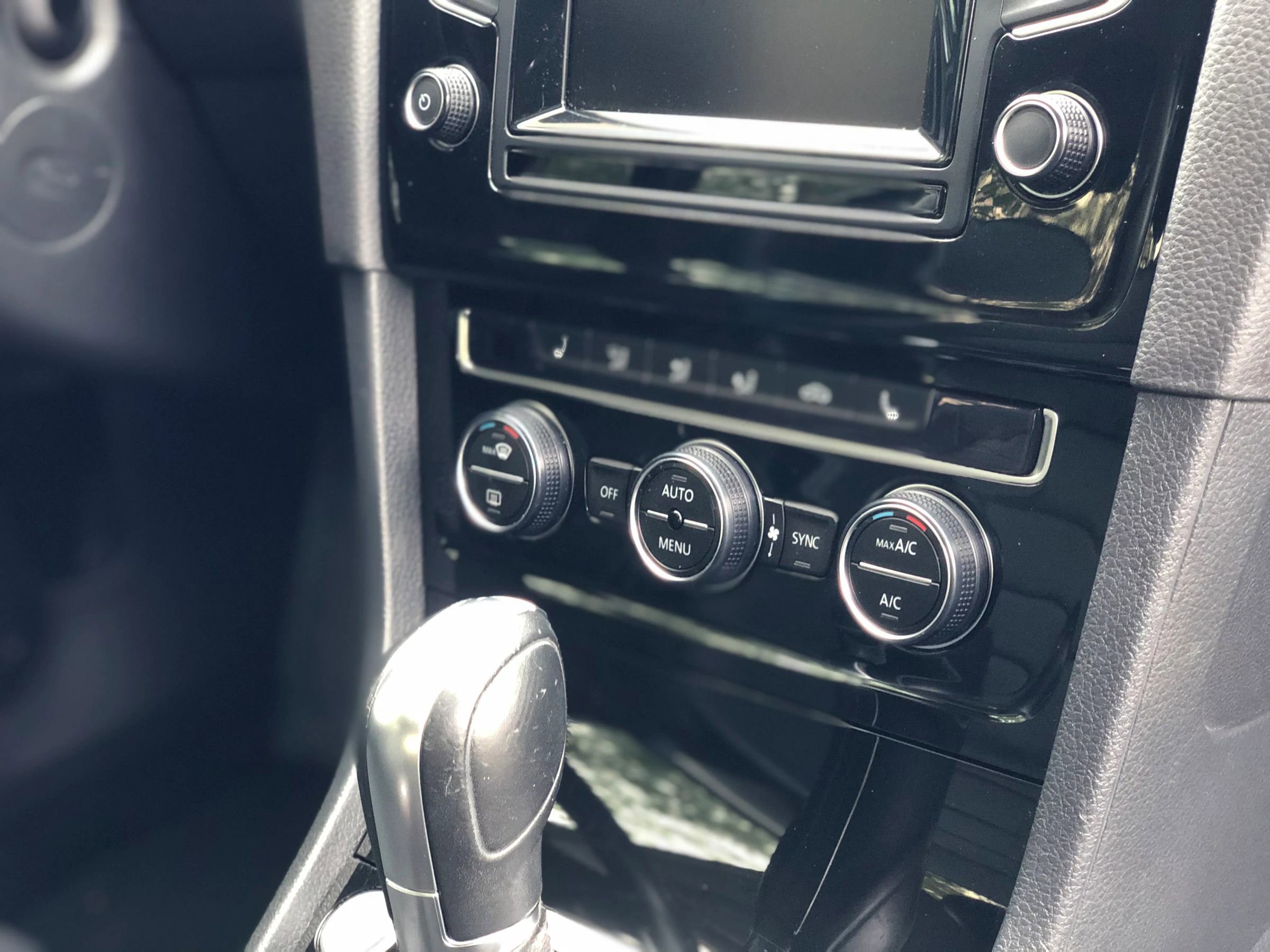 Used 2015 Volkswagen Golf SEL w/ Lighting Package (SEL) image 30