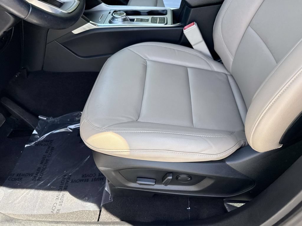 Used 2020 Ford Explorer XLT w/ Equipment Group 202A RWD image 28