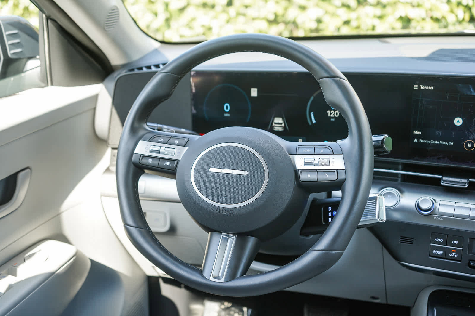 Used 2024 Hyundai Kona SEL FWD image 7