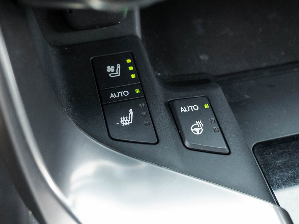 Used 2023 Lexus LX 600 4WD w/ Appearance Package image 27