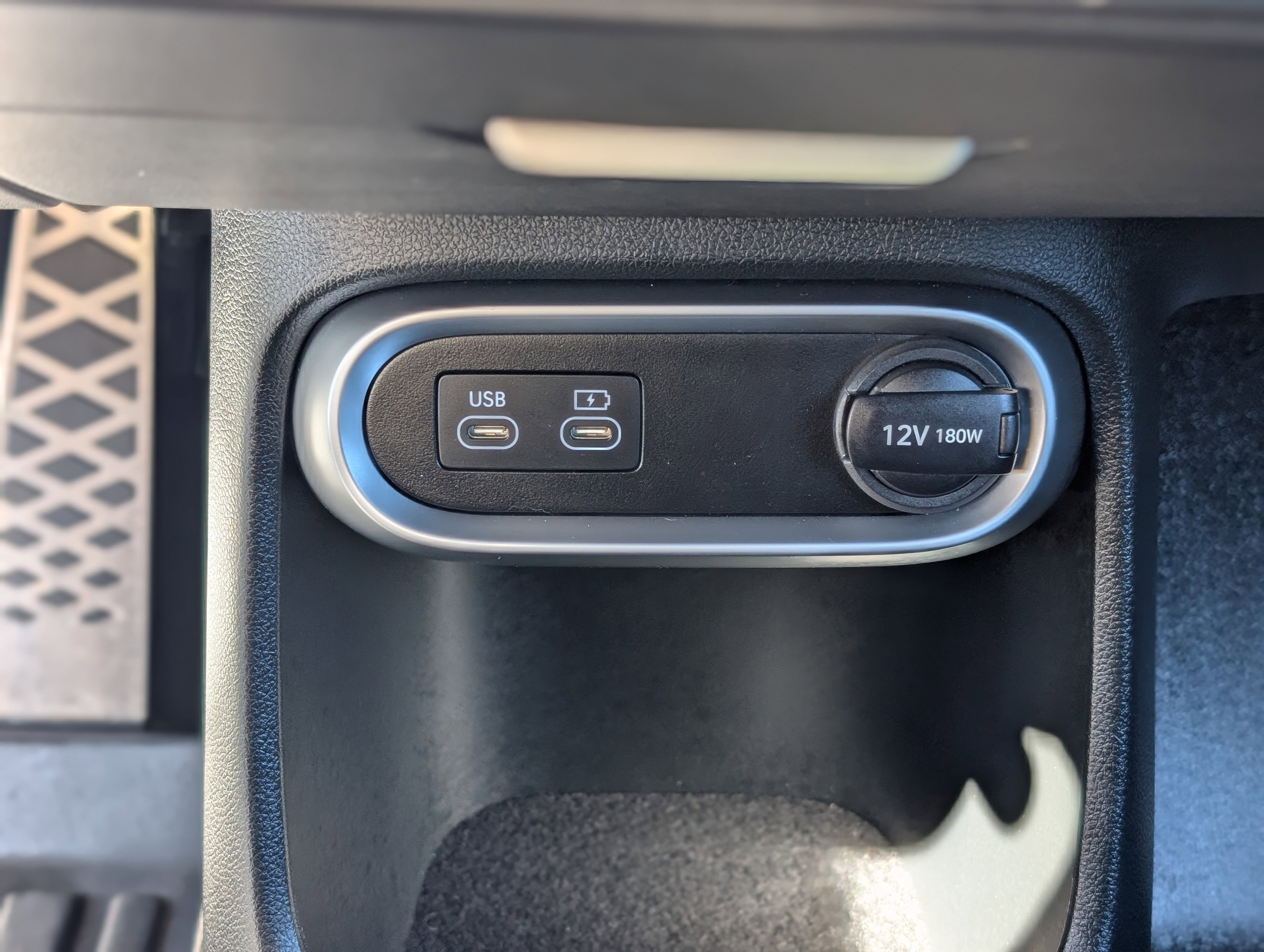 Used 2023 Genesis GV60 Performance image 42