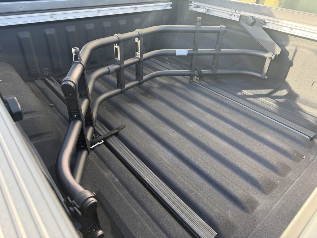 Used 2021 Nissan Frontier SV w/ Midnight Edition Floor Mats image 7