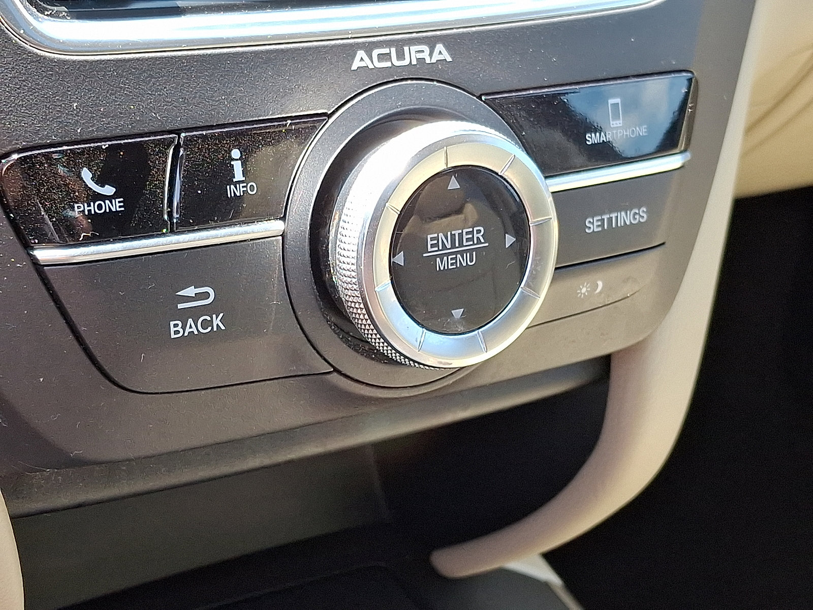 Used 2020 Acura MDX SH-AWD image 16
