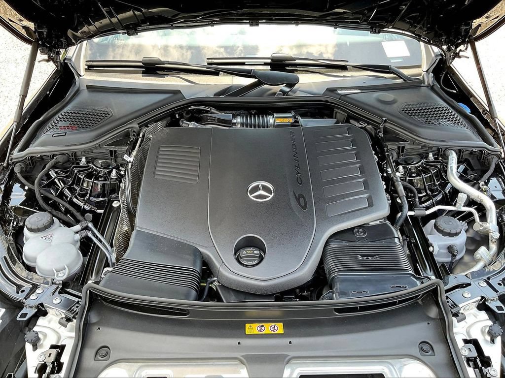 Used 2025 Mercedes-Benz E 450 4MATIC Sedan w/ Winter Package image 32