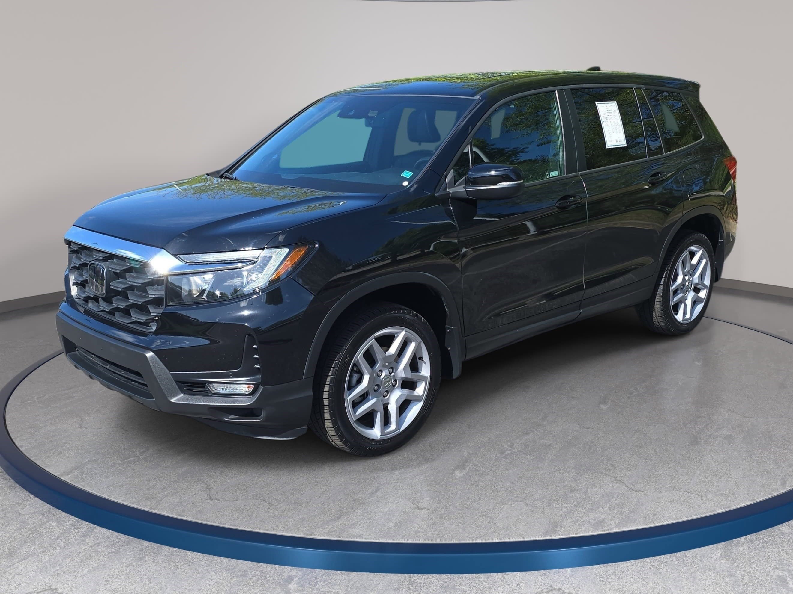 Used 2024 Honda Passport EX-L image 1