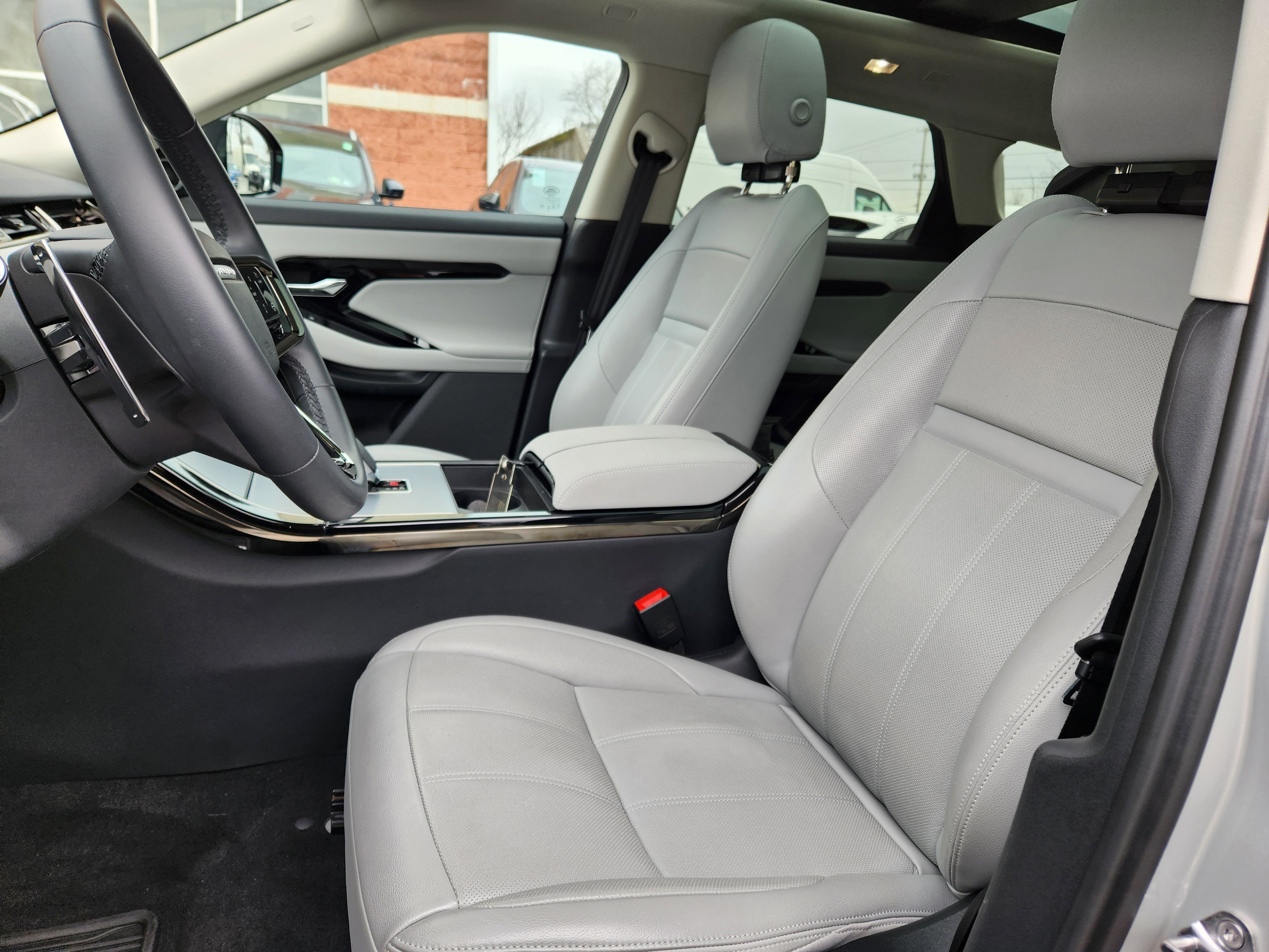 Certified 2025 Land Rover Range Rover Evoque S image 10