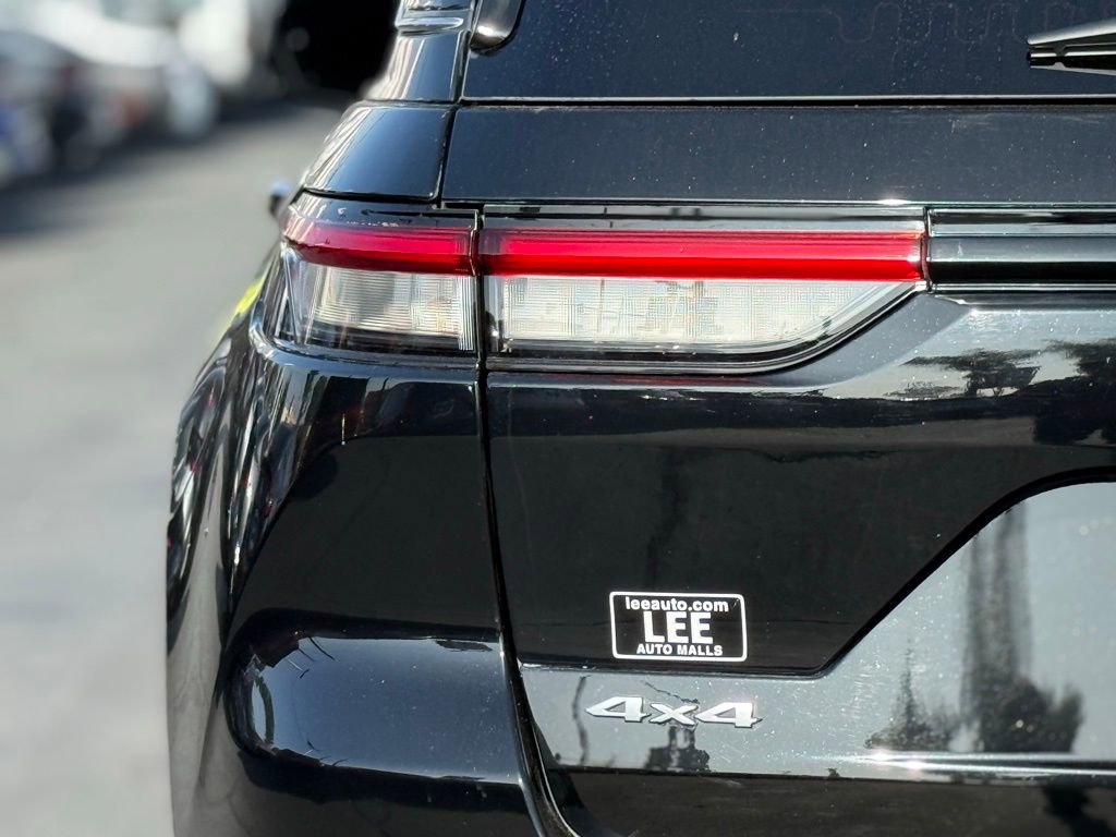 Certified 2022 Jeep Grand Cherokee Summit image 8