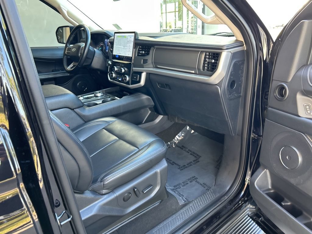 Used 2024 Ford Expedition Max XLT AWD/4WD image 25