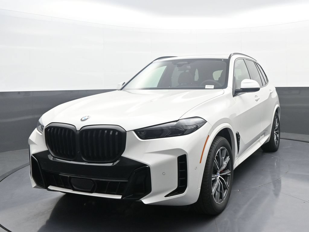 New 2026 BMW X5 xDrive40i w/ M Sport Package AWD/4WD image 1
