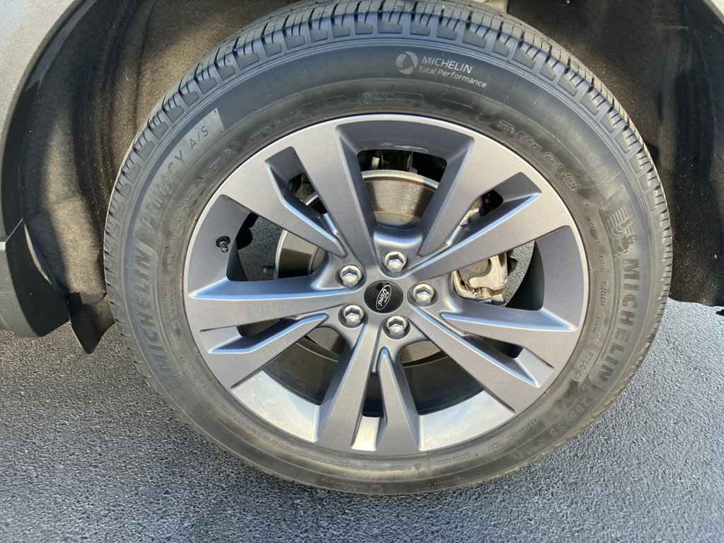 Certified 2021 Ford Explorer XLT w/ Equipment Group 202A image 12