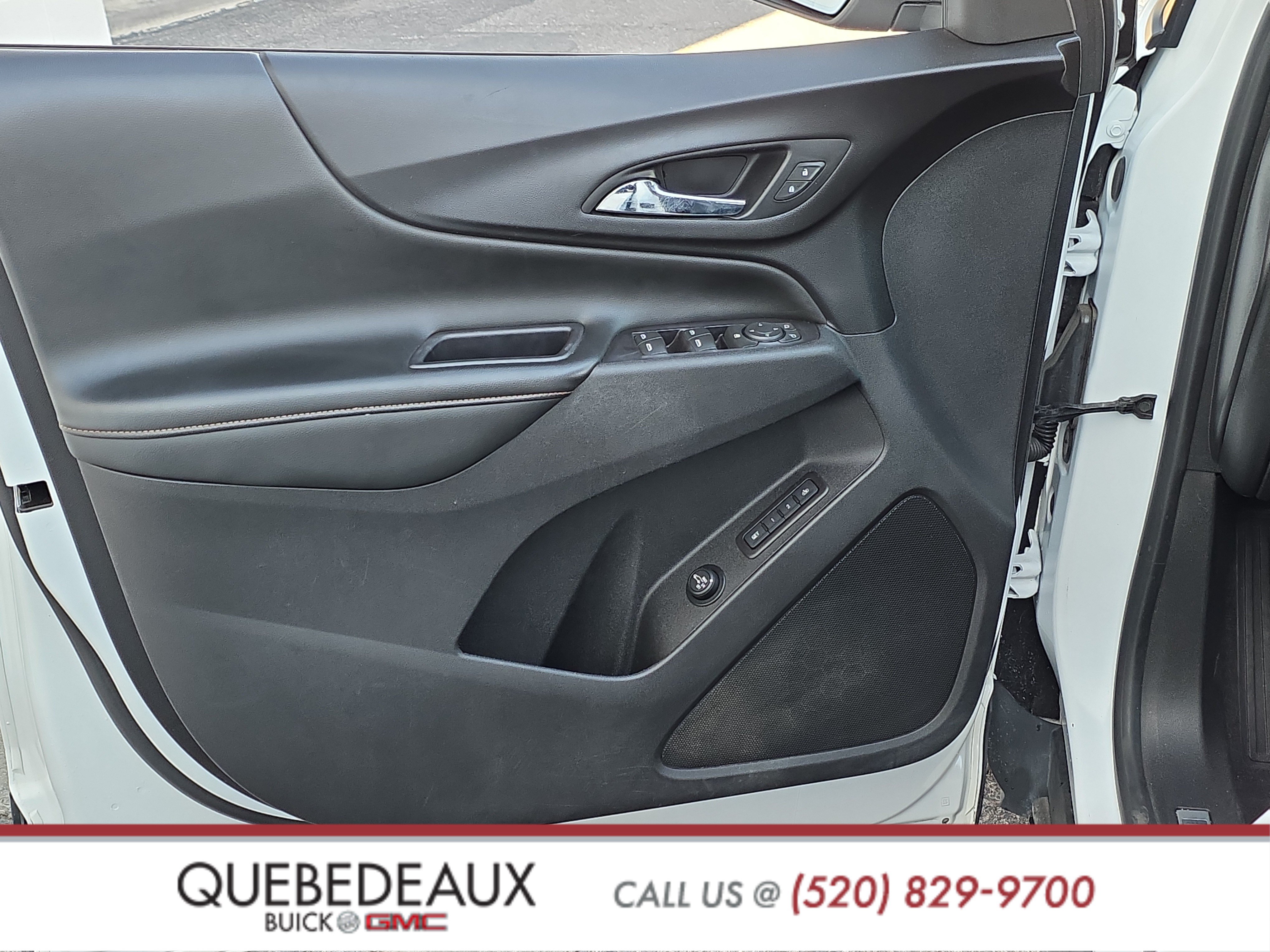 Used 2020 Chevrolet Equinox Premier w/ Premier Redline Edition FWD image 9