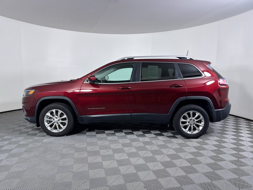 Used 2019 Jeep Cherokee Latitude w/ Cold Weather Group AWD/4WD image 12