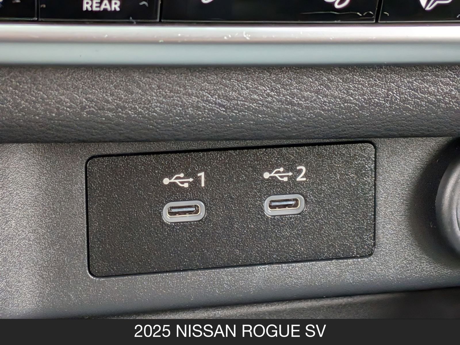 Certified 2025 Nissan Rogue SV image 22