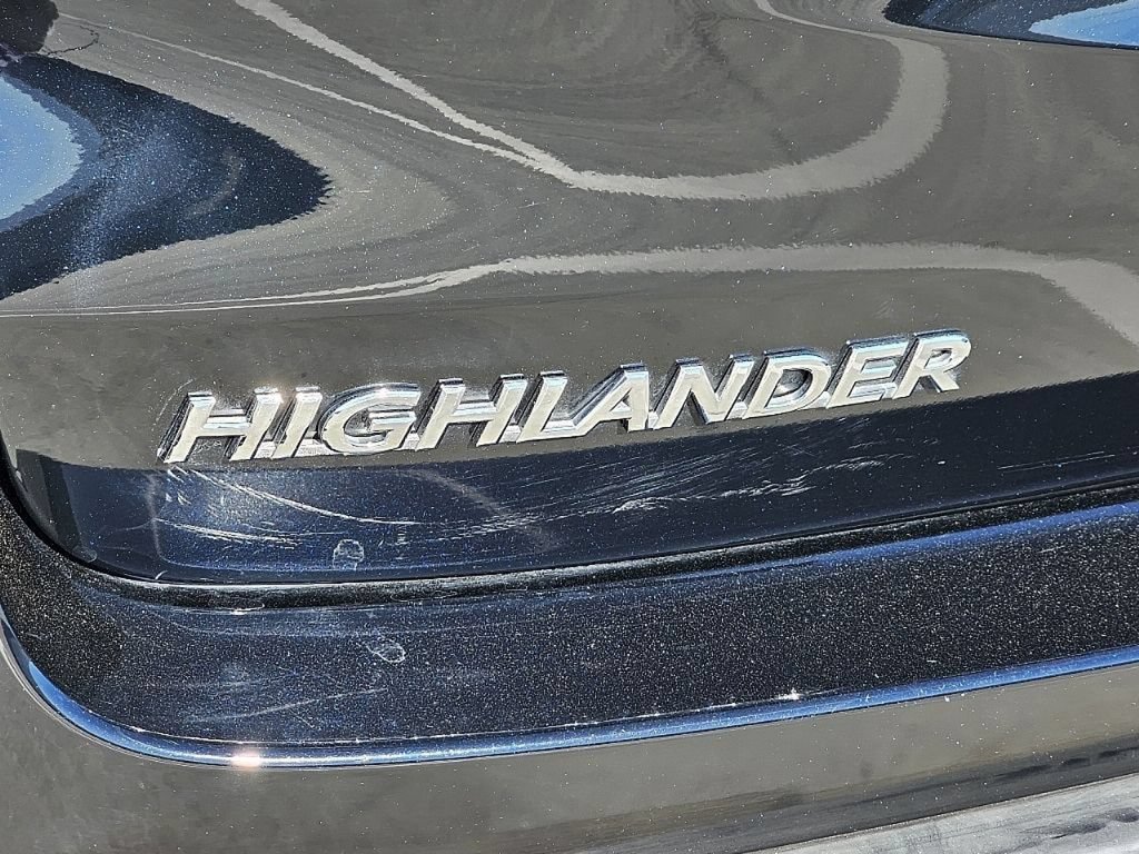 Used 2017 Toyota Highlander XLE FWD image 14