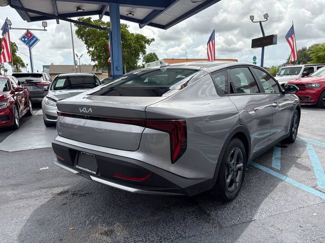Used 2025 Kia K4 FWD image 7