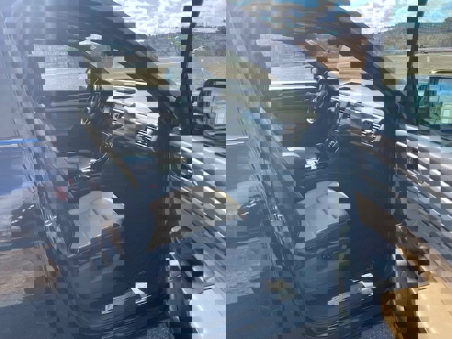 Used 2023 Volkswagen Atlas Cross Sport SEL image 12