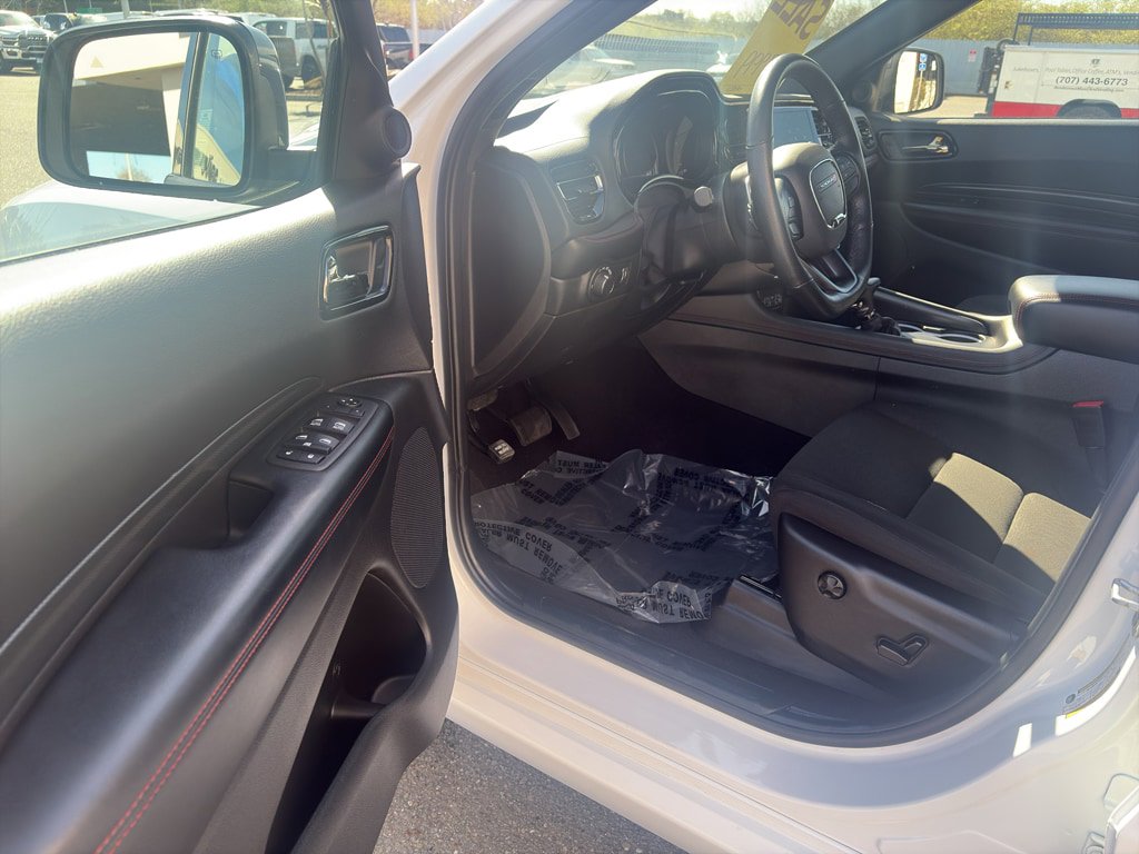 Used 2025 Dodge Durango GT image 4