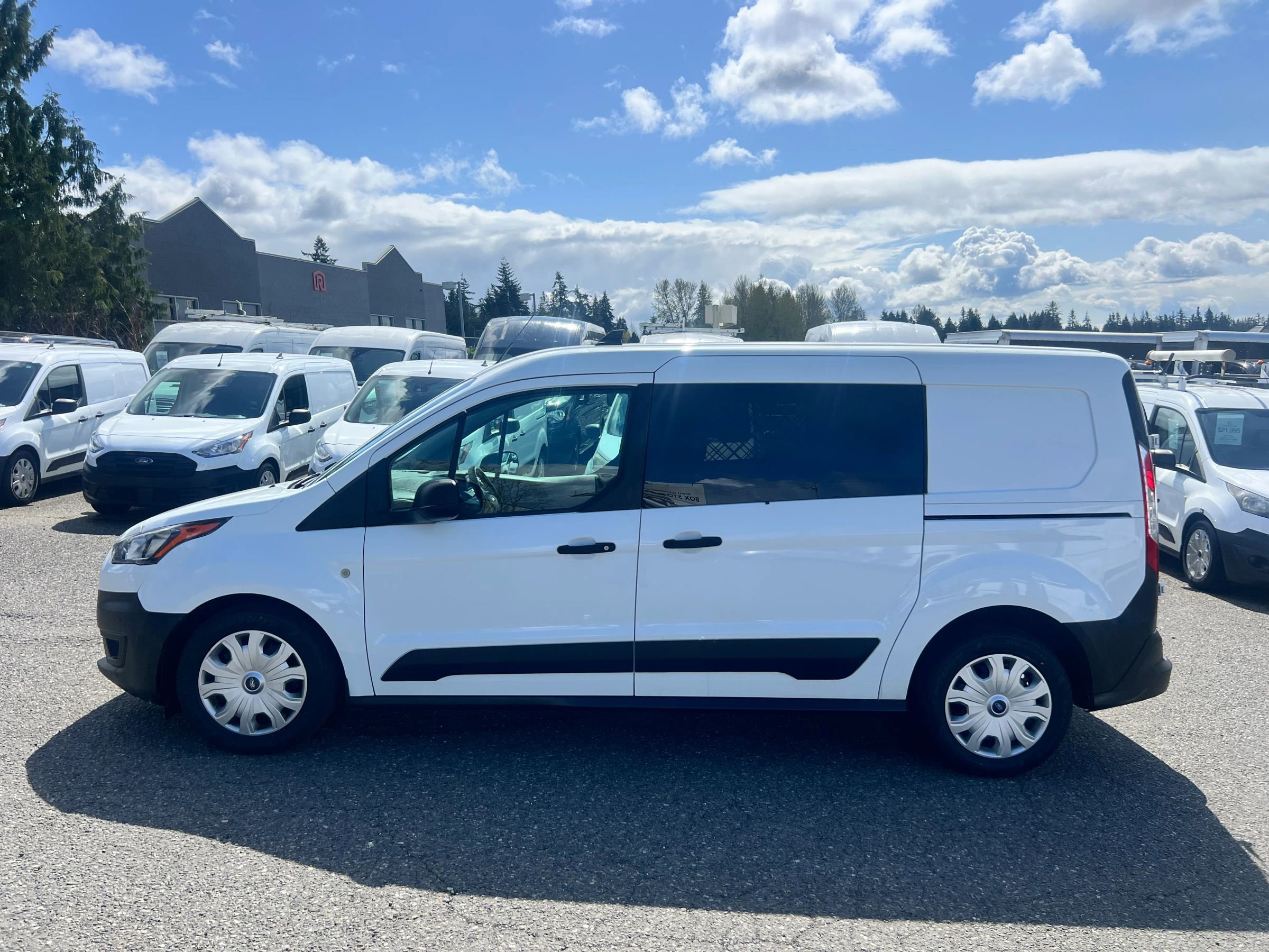 Used 2020 Ford Transit Connect XL image 4
