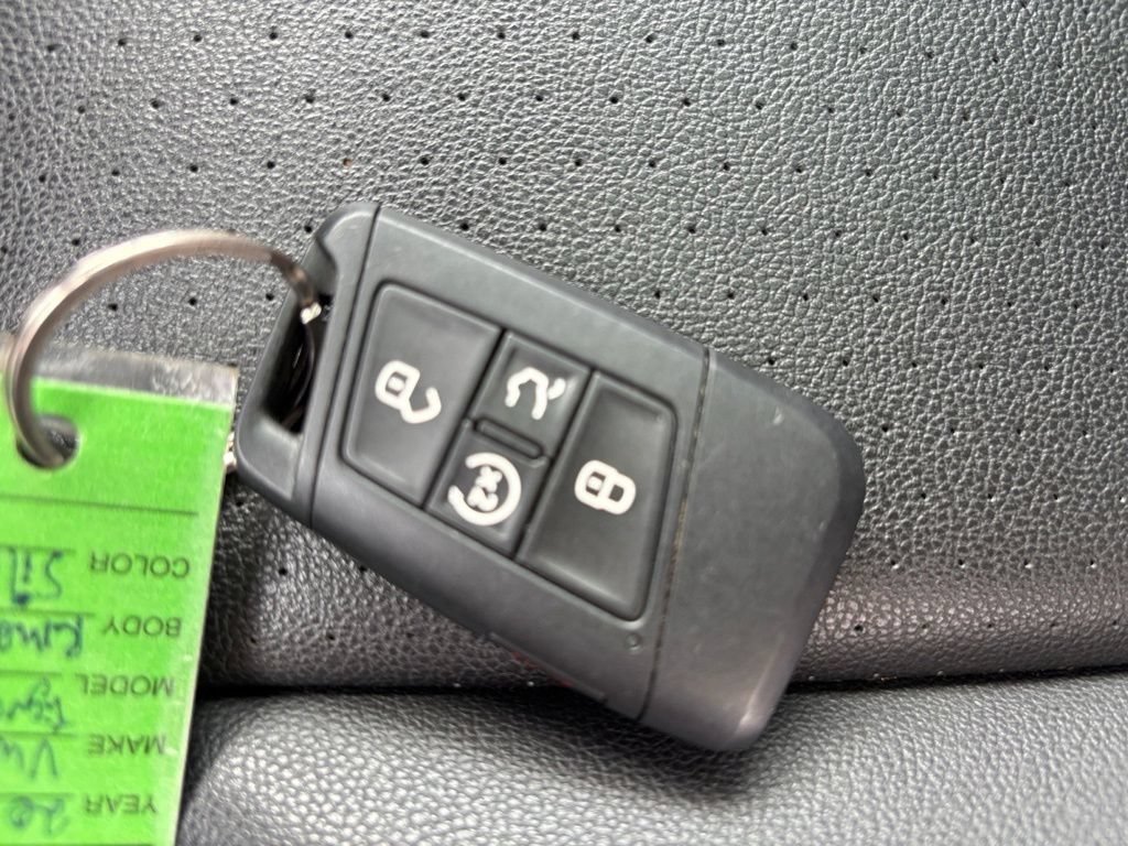 Used 2024 Volkswagen Tiguan SE R-Line AWD/4WD image 29