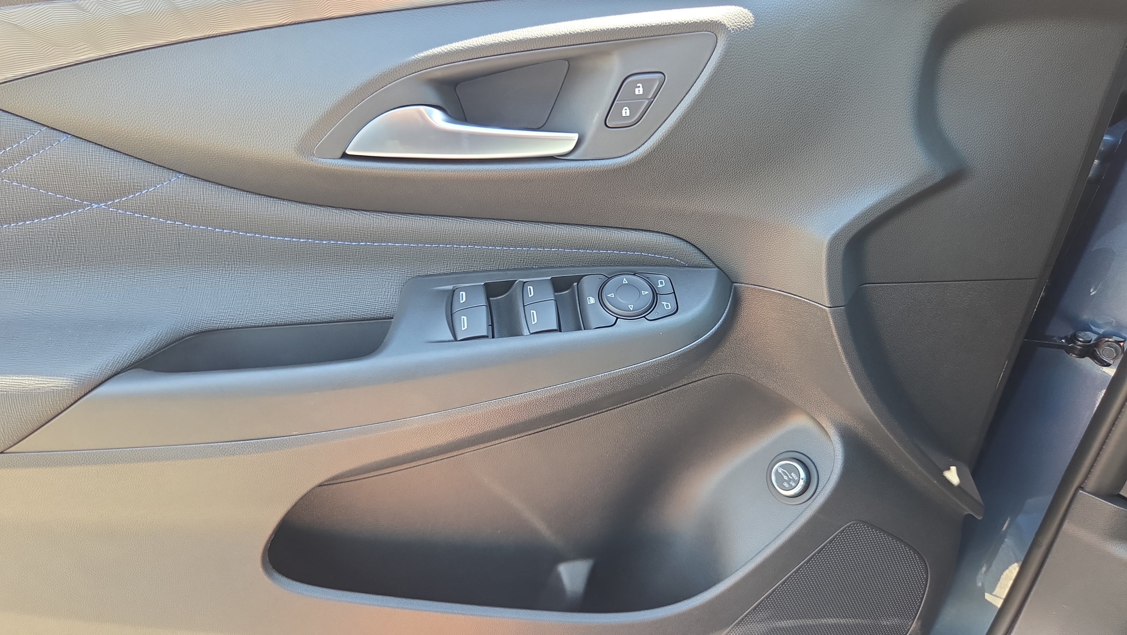 New 2026 Buick Envista Sport Touring w/ Convenience I Package FWD image 27