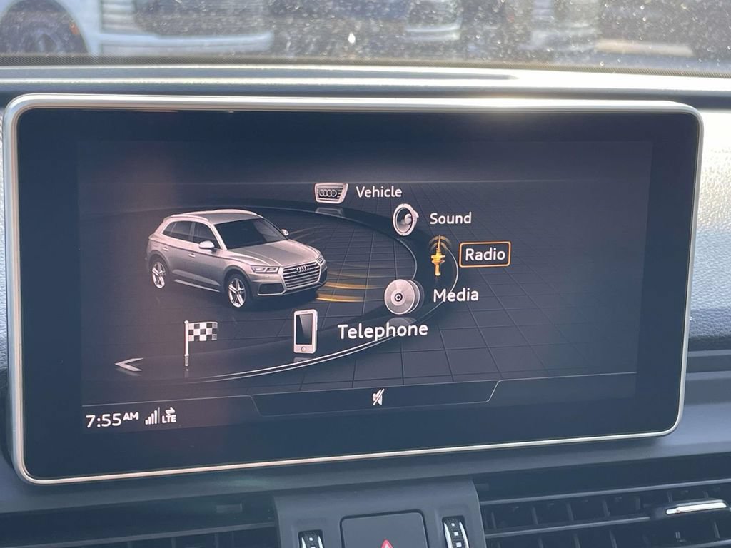 Used 2020 Audi Q5 e Premium Plus AWD/4WD image 16