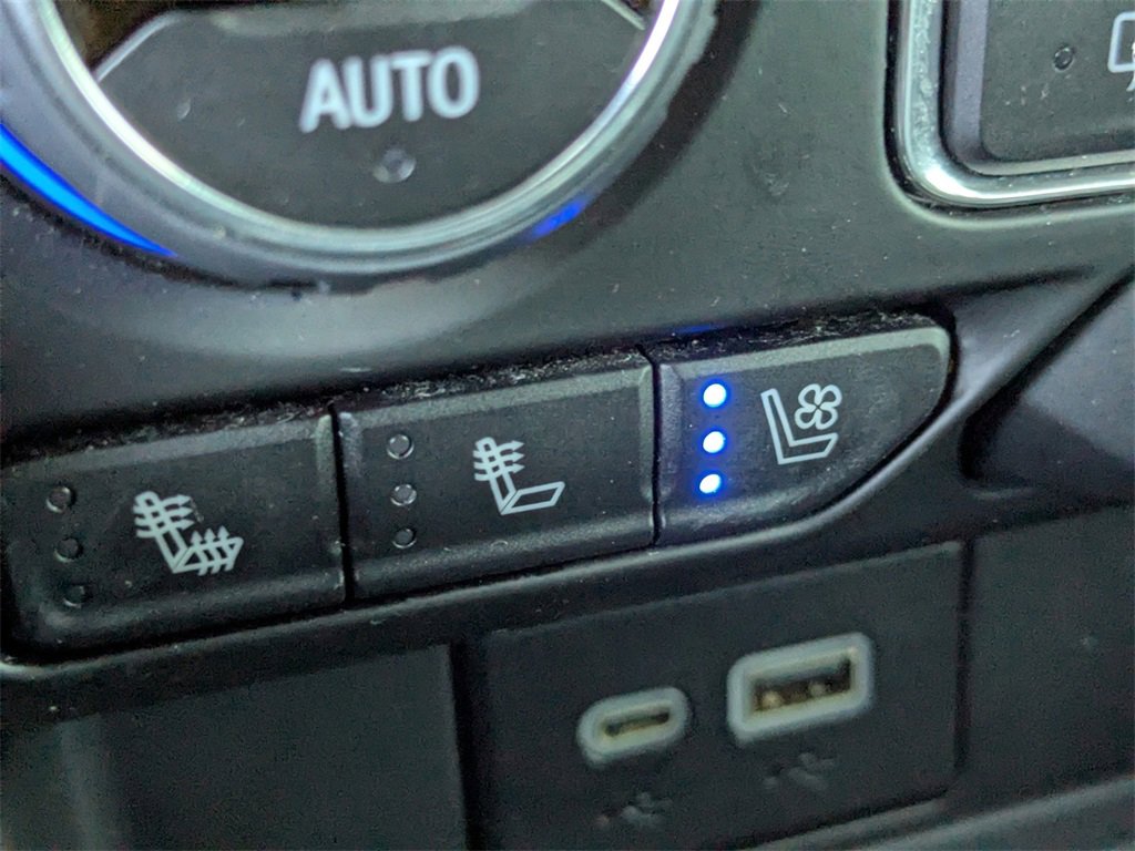 Used 2024 Chevrolet Tahoe Premier image 28