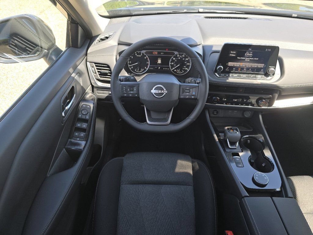 New 2026 Nissan Rogue SV w/ Cold Weather Package AWD/4WD image 19