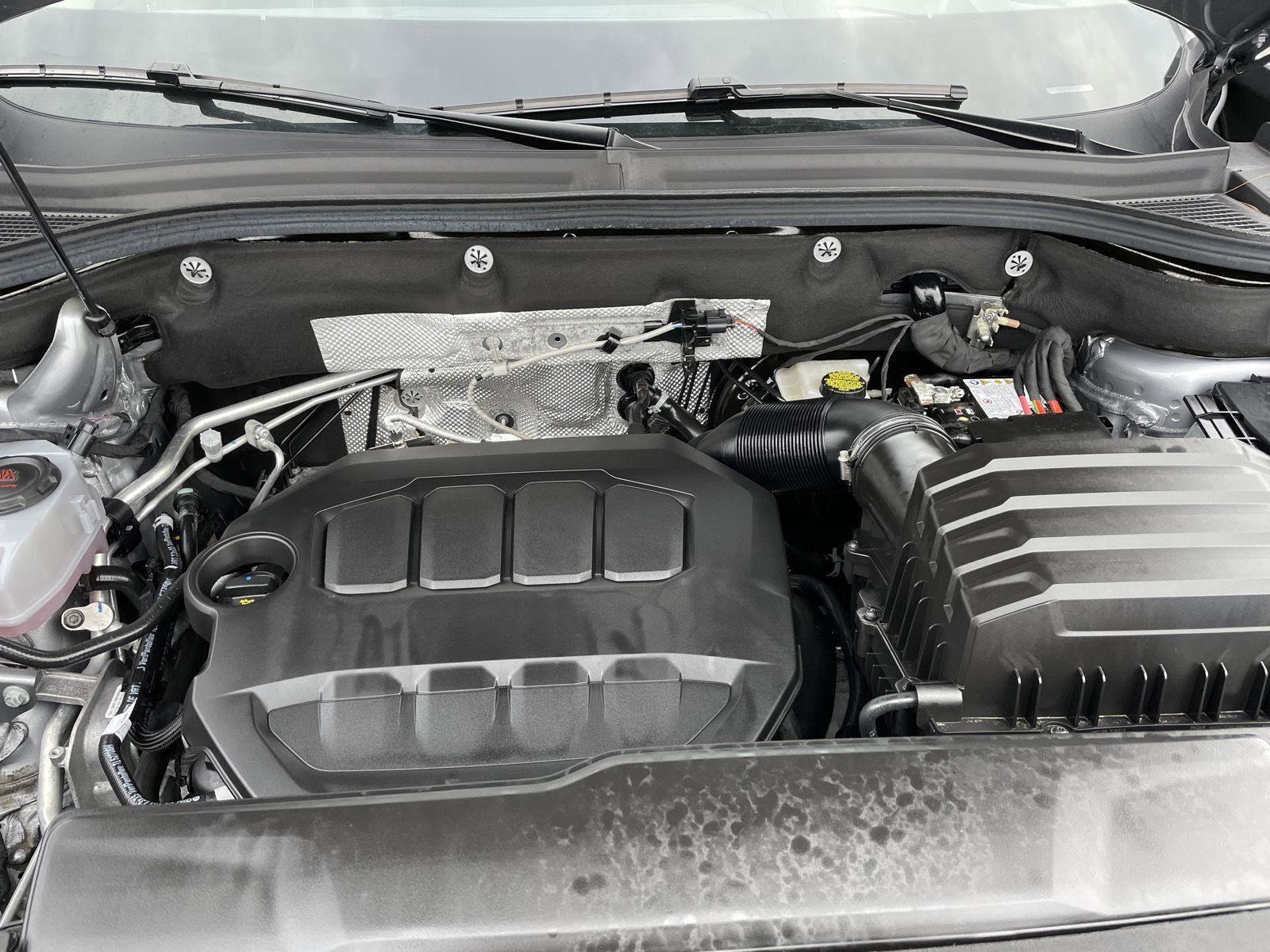 Used 2025 Volkswagen Atlas SEL image 12