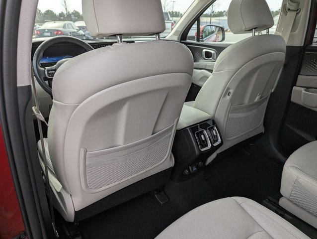 Used 2023 Kia Sorento SX Prestige image 22