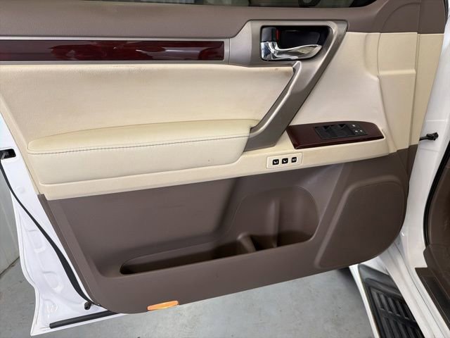 Used 2015 Lexus GX 460 Luxury AWD/4WD image 9