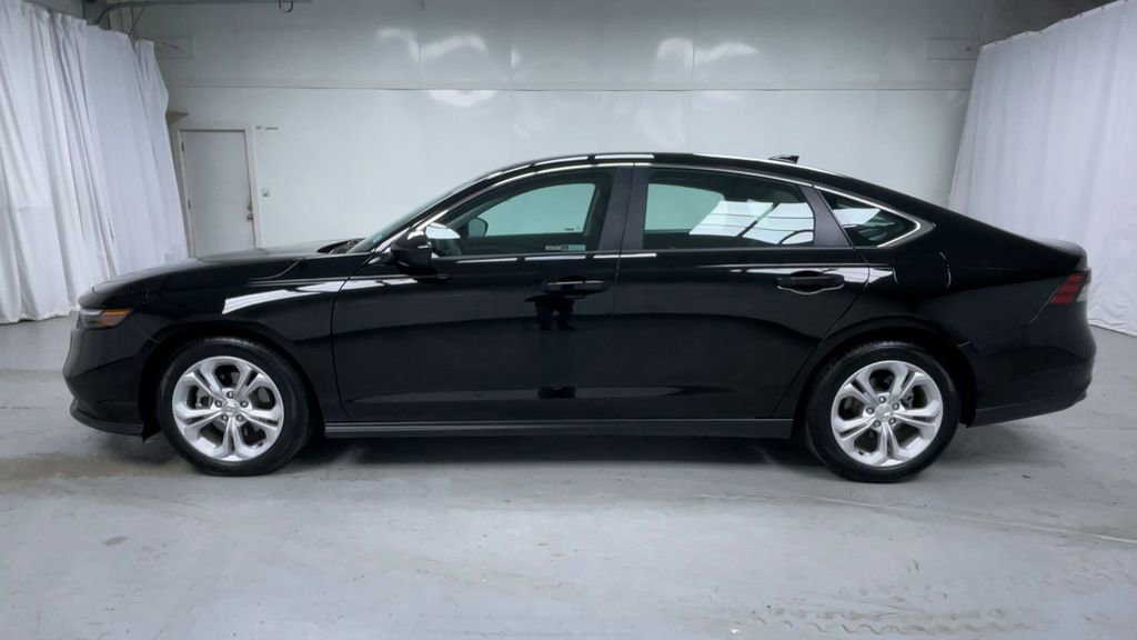 Used 2025 Honda Accord LX image 5