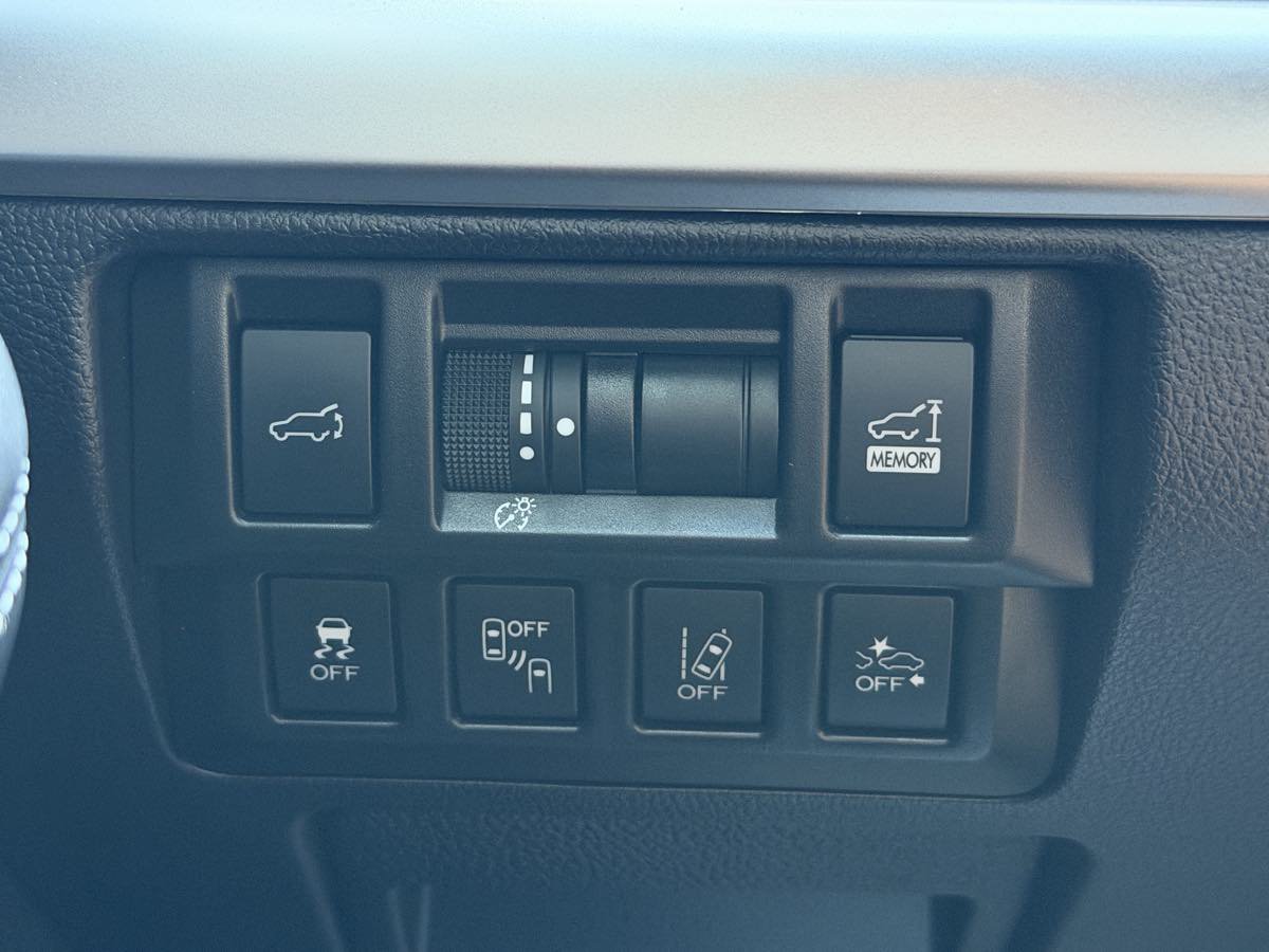 Used 2018 Subaru Outback 2.5i Limited AWD/4WD image 23