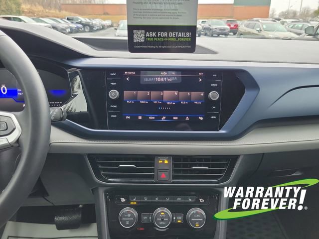 Used 2024 Volkswagen Taos SE image 11