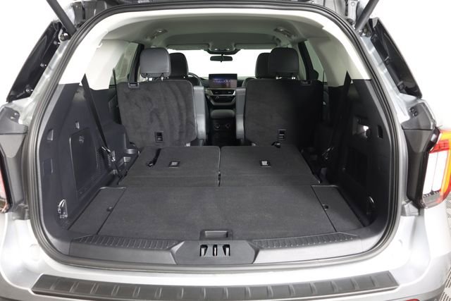 Certified 2025 Ford Explorer Active w/ Active Comfort Package AWD/4WD image 60