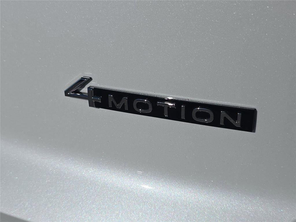 Used 2025 Volkswagen Atlas Cross Sport SEL Premium R-Line image 7